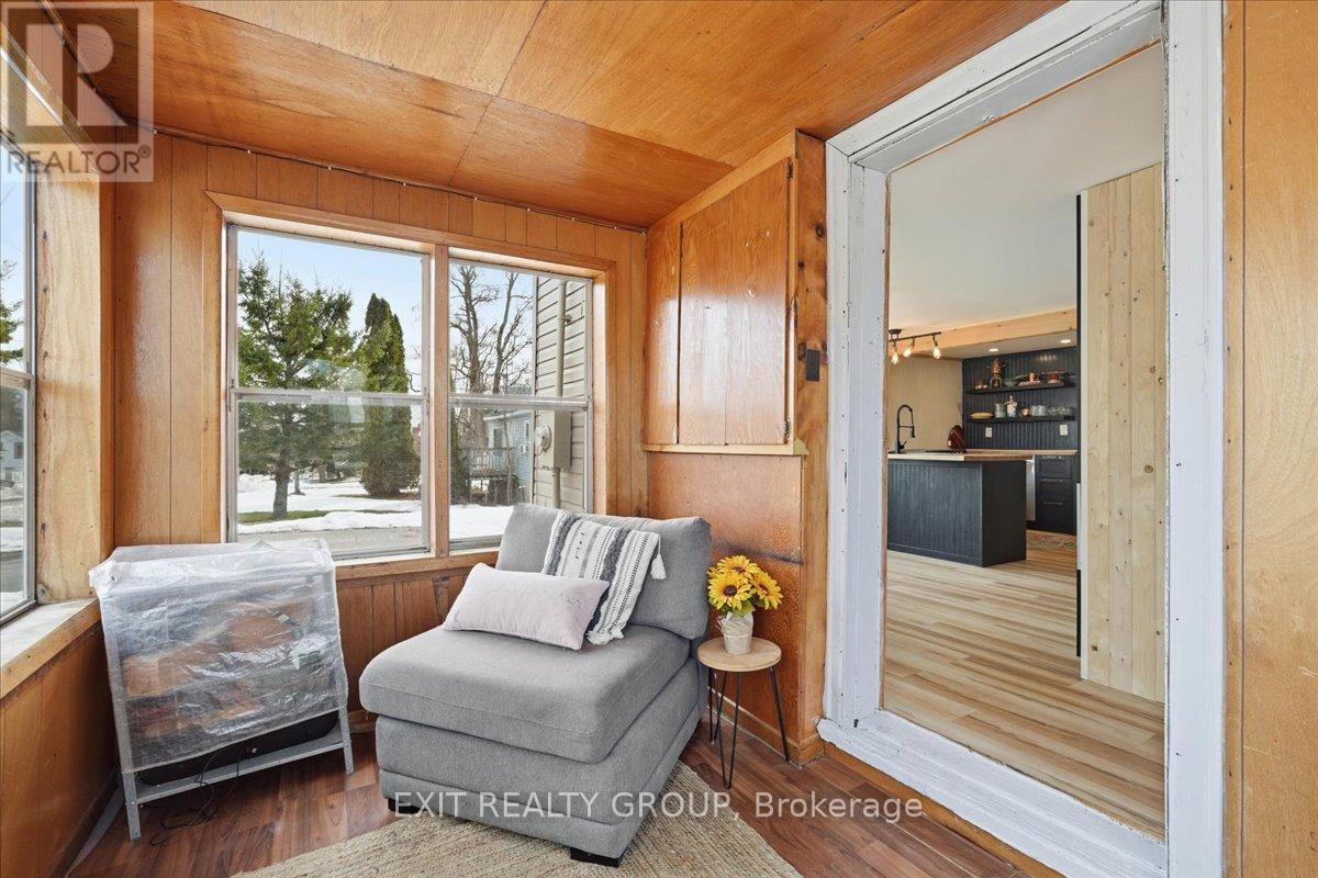 23 HAYES STREET - 27
