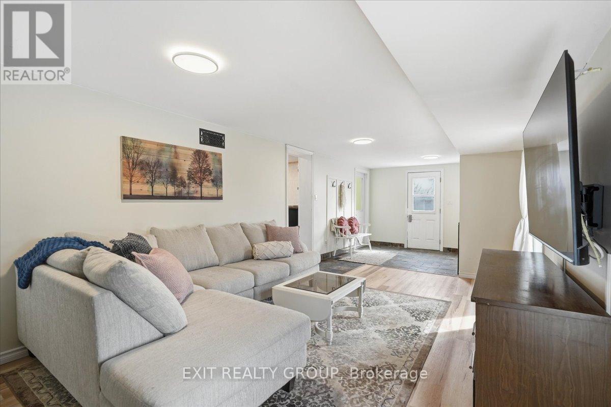 23 HAYES STREET - 5