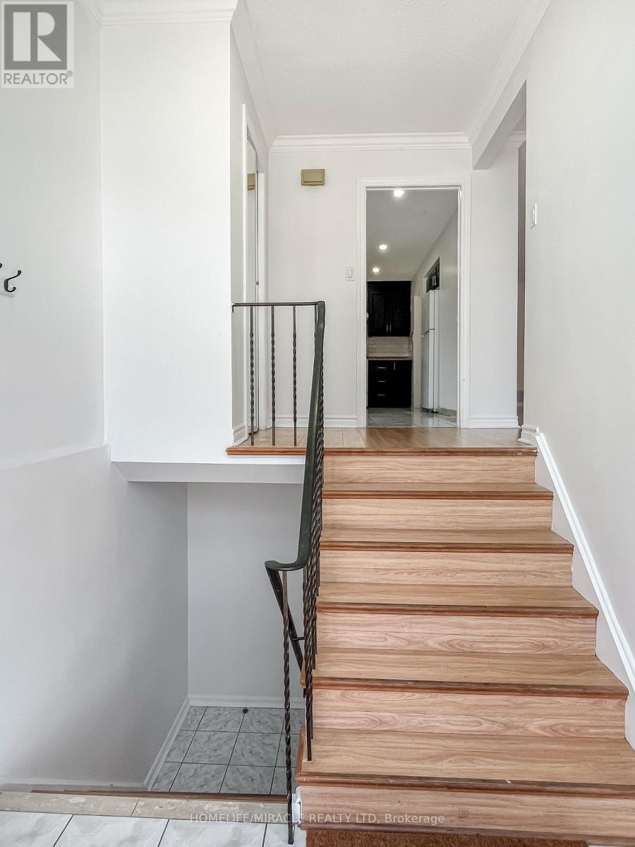 3485 OAKGLADE CRESCENT — photo 5
