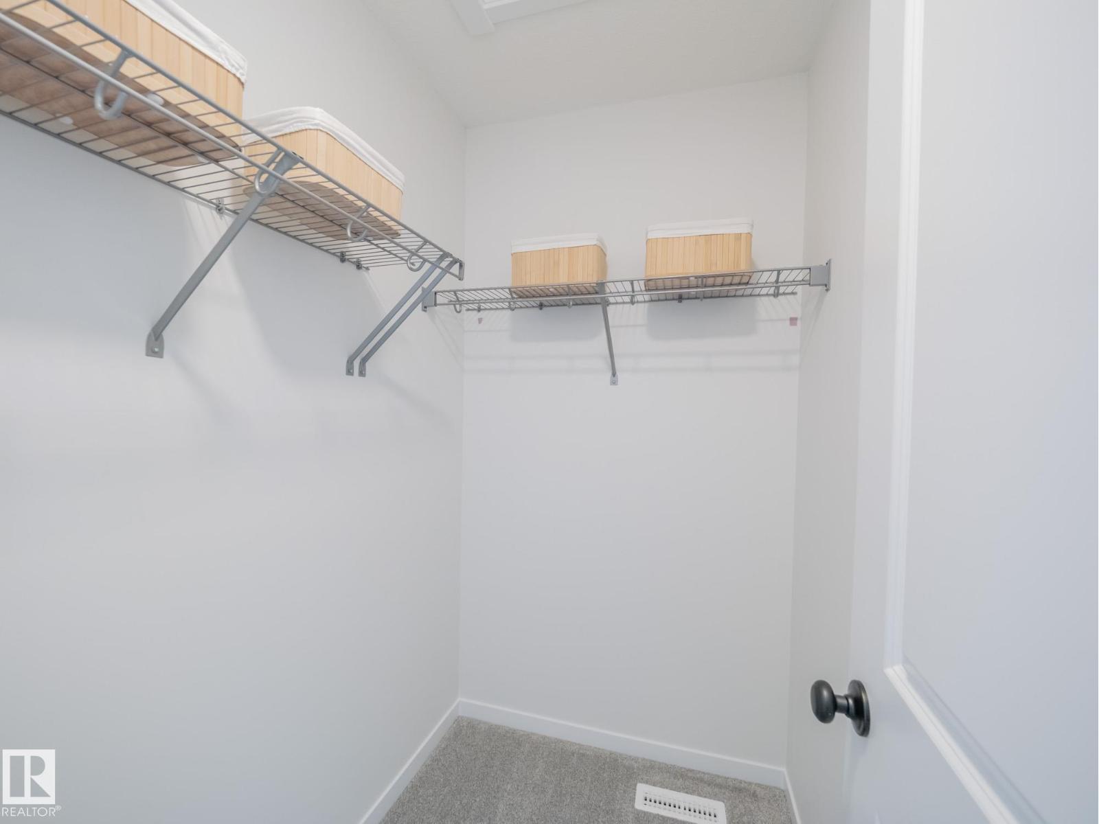 6 BROUGHAM DR - 23