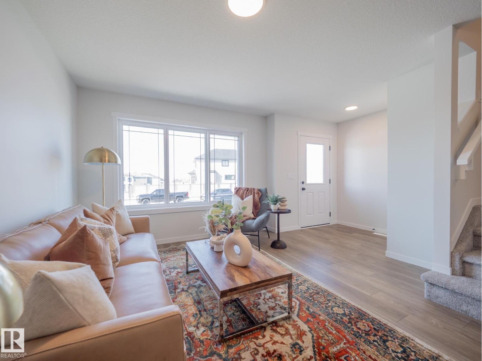 6 BROUGHAM DR - 5