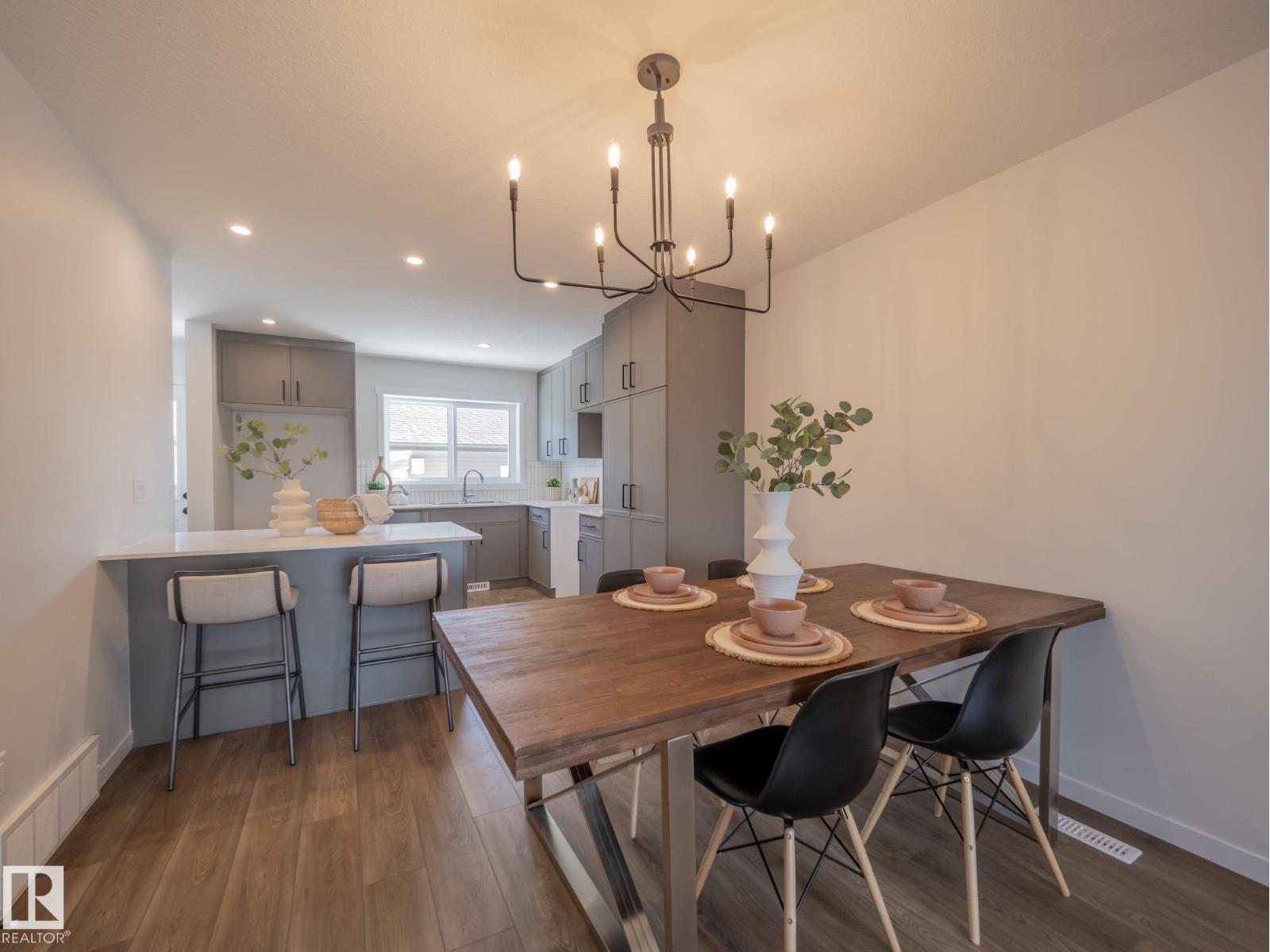 6 BROUGHAM DR - 8