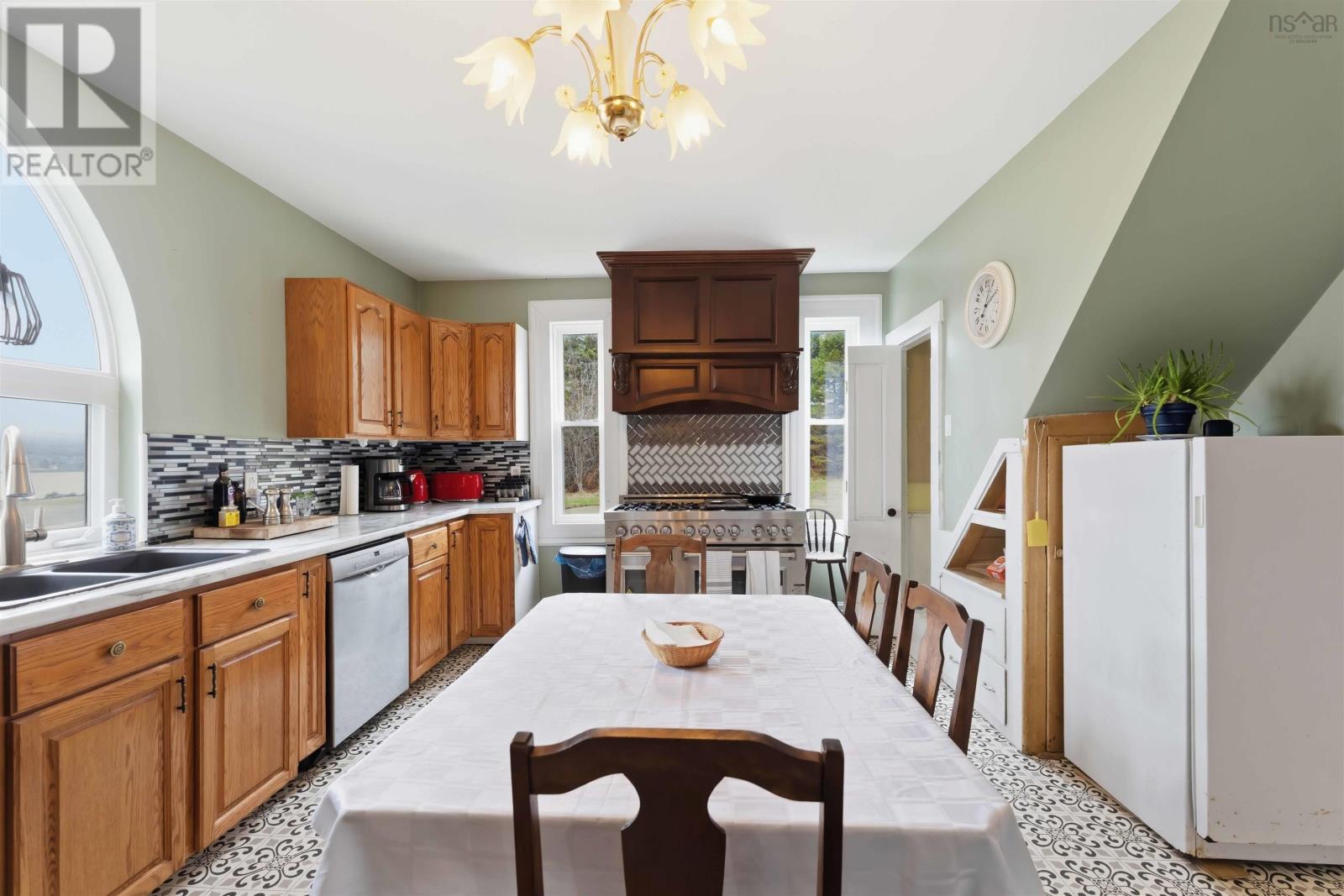 Property 18 of 50 of 187 Water Street