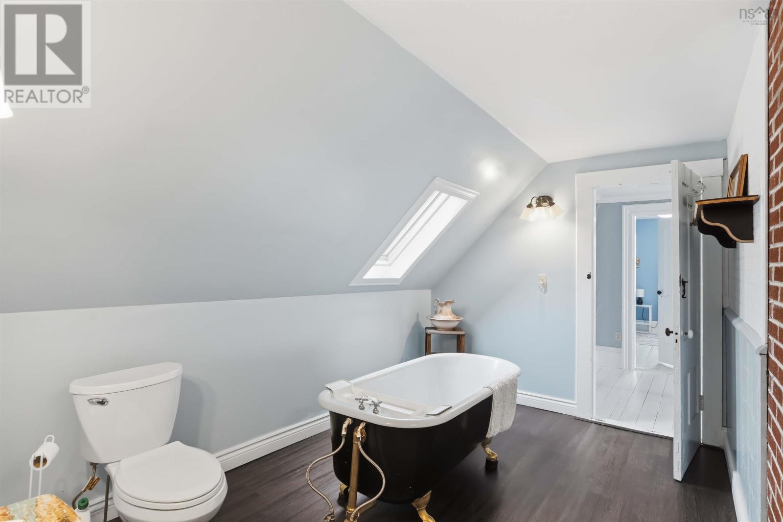 Property 37 of 50 of 187 Water Street