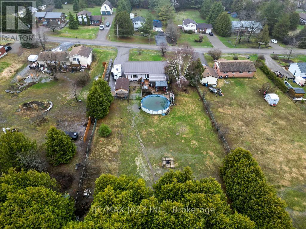 29 GRANDVIEW DRIVE - 36