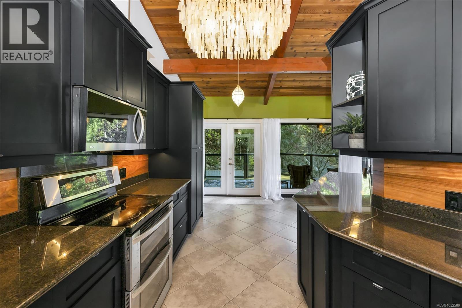 6156 Genoa Bay Rd - 16