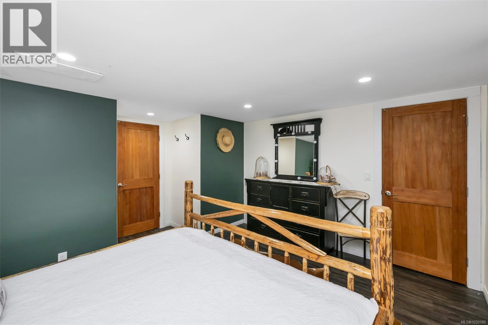 6156 GENOA BAY RD - 54