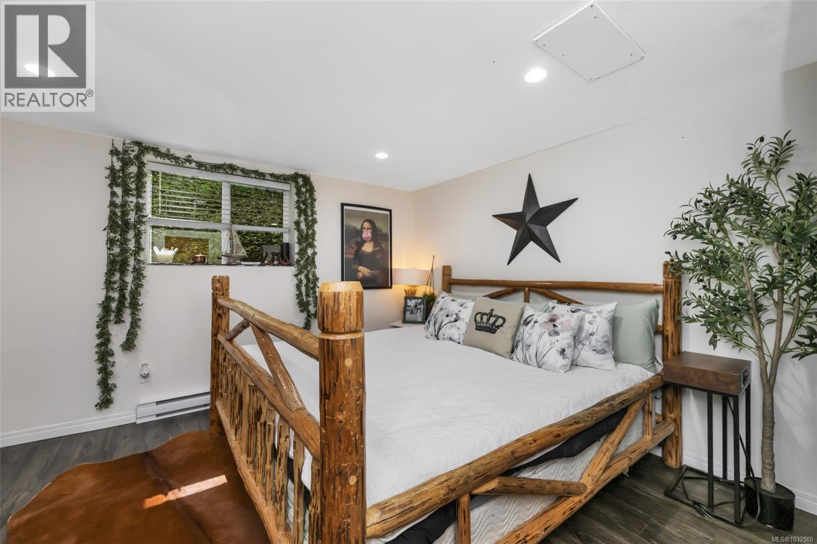 6156 Genoa Bay Rd - 55