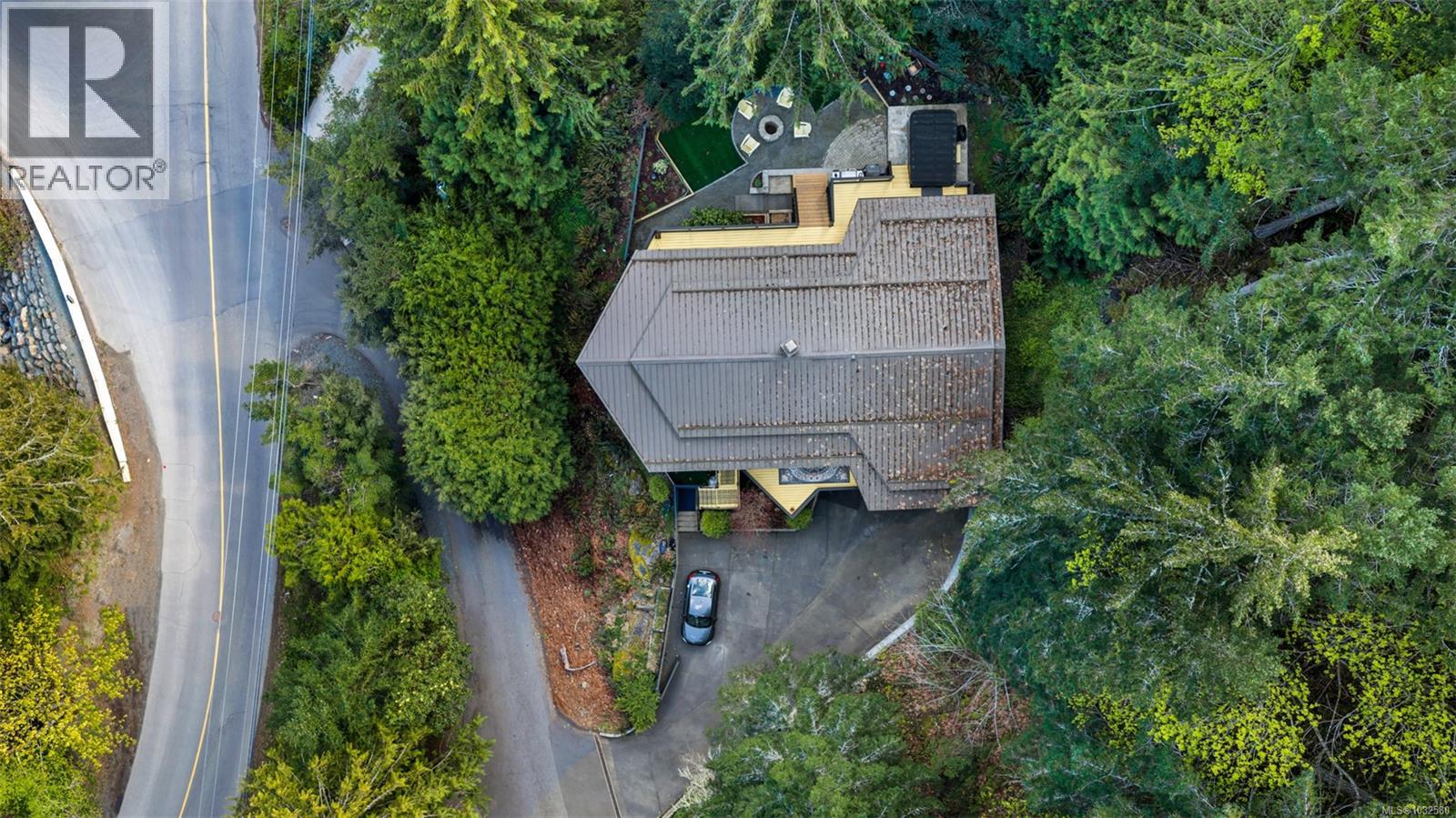 6156 Genoa Bay Rd - 6