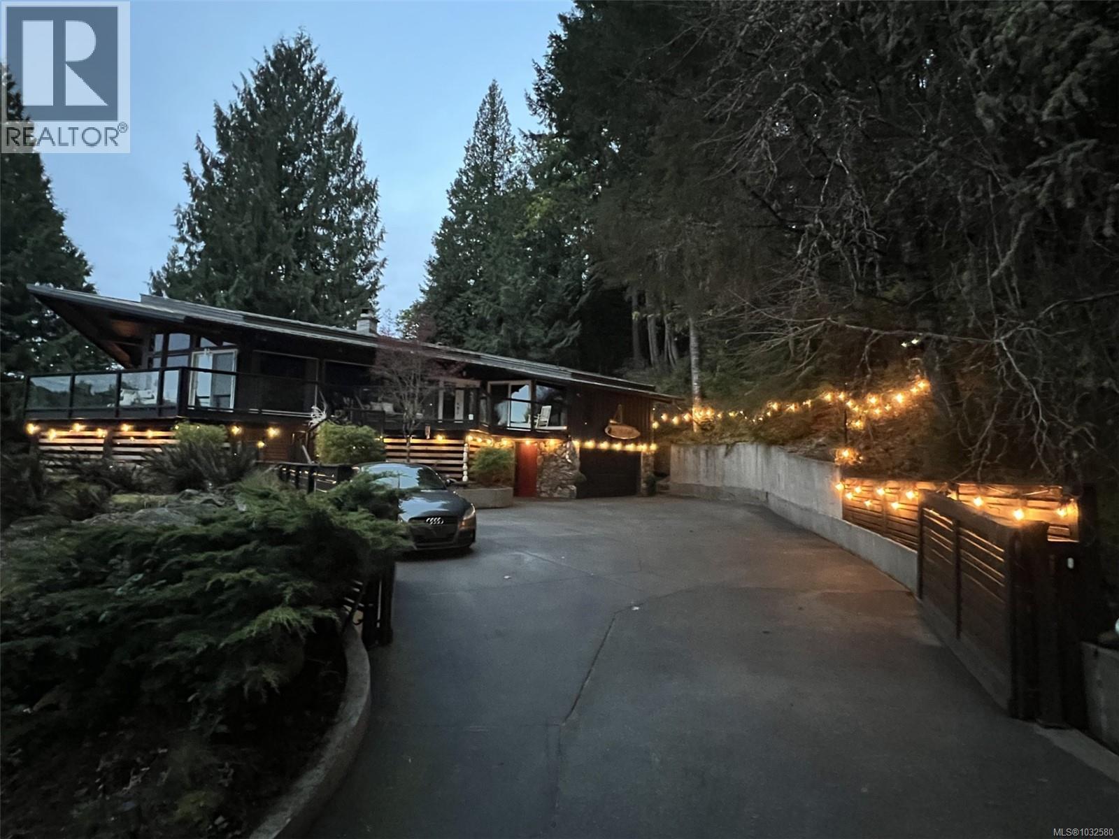 6156 Genoa Bay Rd - 65