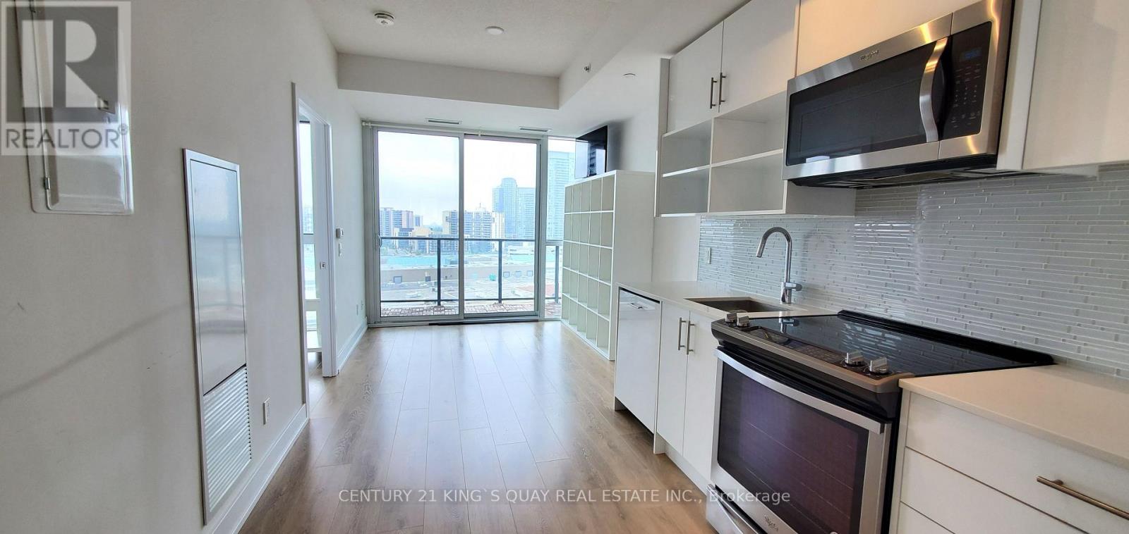 1112 - 128 FAIRVIEW MALL DRIVE