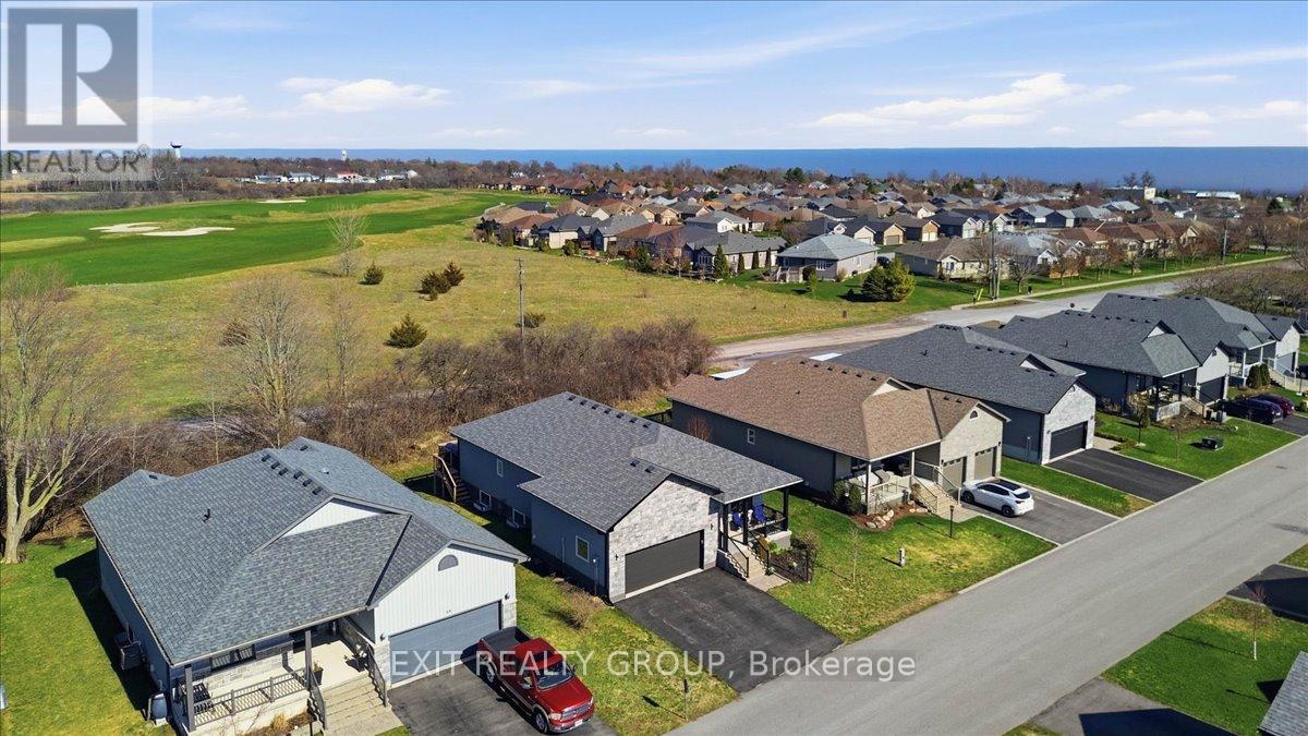 12 DORCHESTER DRIVE — photo 40