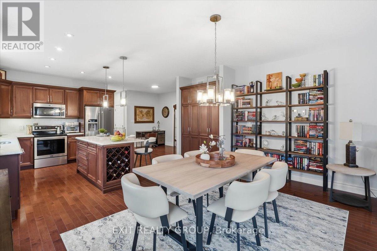 12 DORCHESTER DRIVE — photo 8