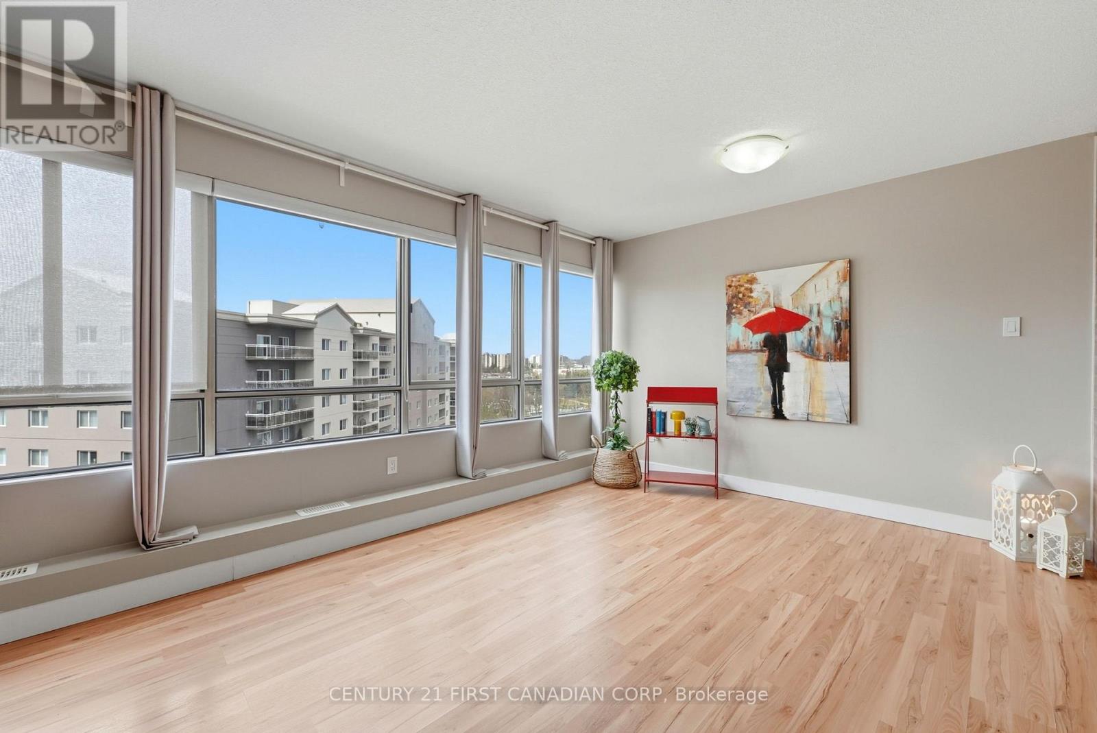 1007 - 570 PROUDFOOT LANE — photo 11