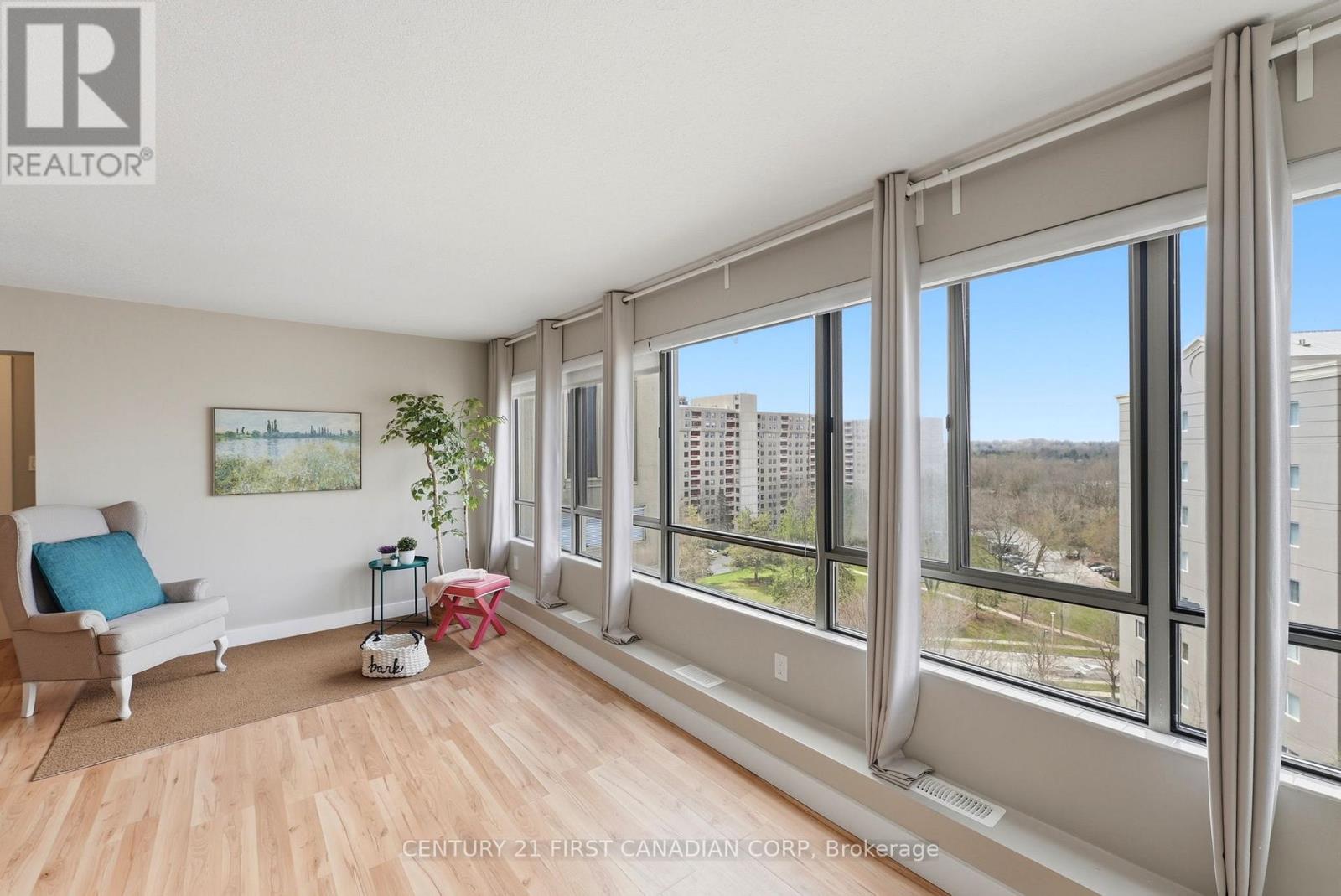 1007 - 570 PROUDFOOT LANE — photo 13