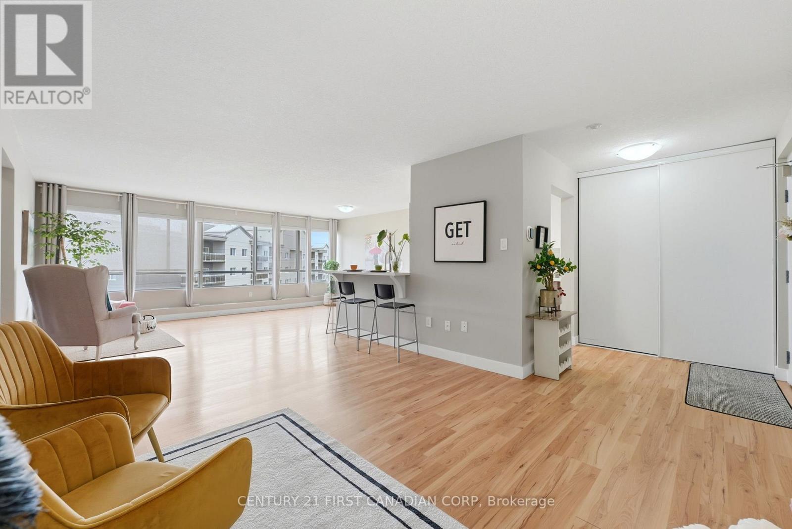 1007 - 570 PROUDFOOT LANE — photo 9