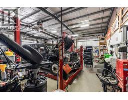 81 Brier Estates Way Nw, Medicine Hat, AB T1C0B2 Photo 15