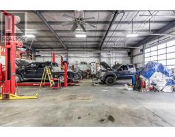 81 Brier Estates Way Nw, Medicine Hat, AB T1C0B2 Photo 12