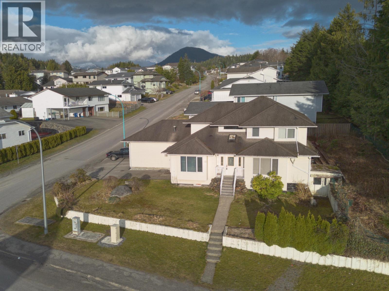 896 PRINCE RUPERT BOULEVARD - 22