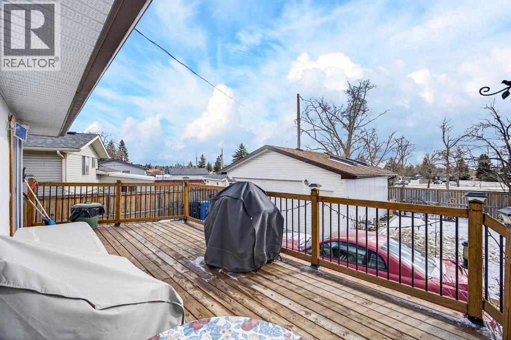 152 MADDOCK WAY NE - 32