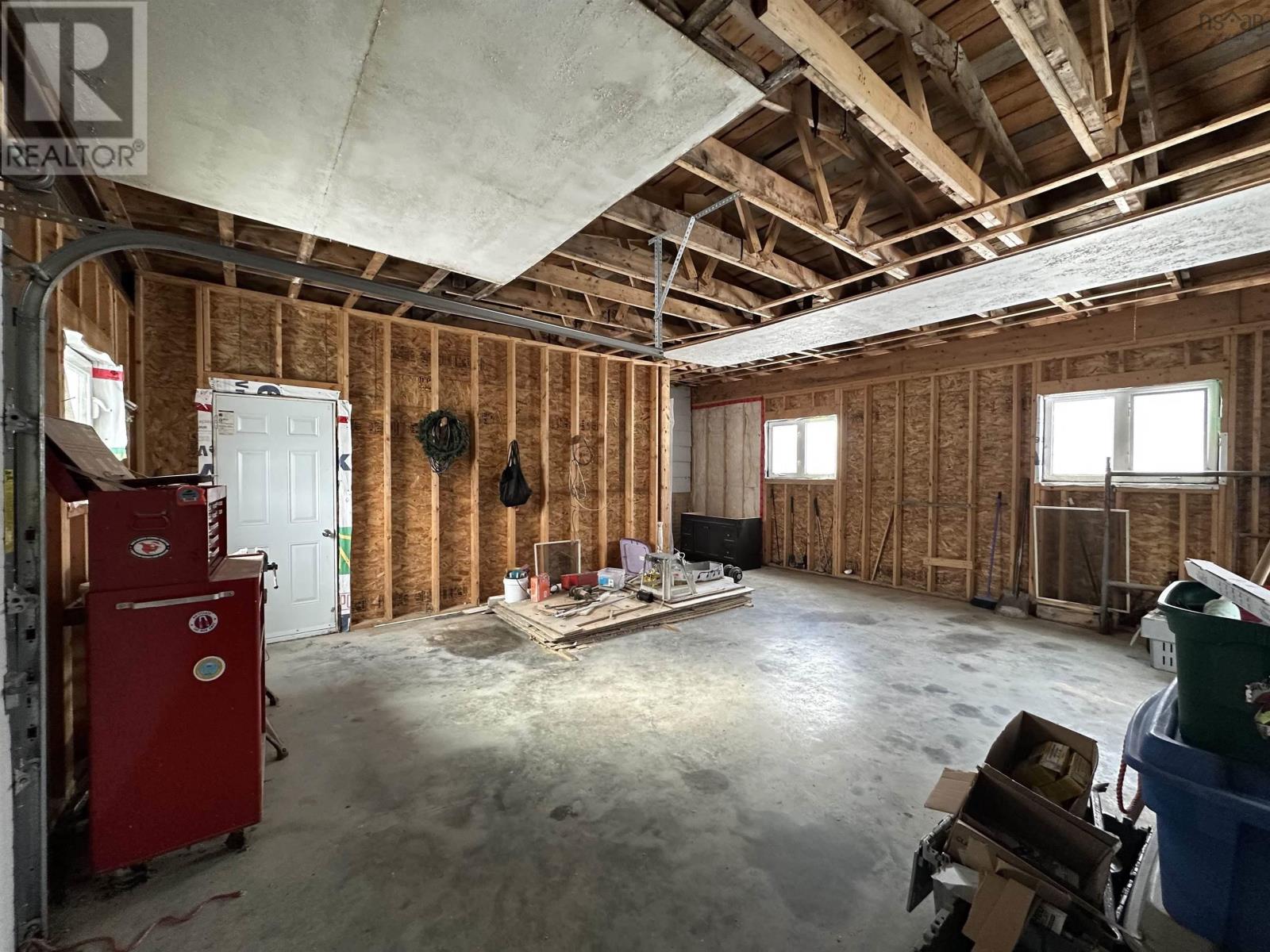 Property 27 of 31 of 2 Huntington Street