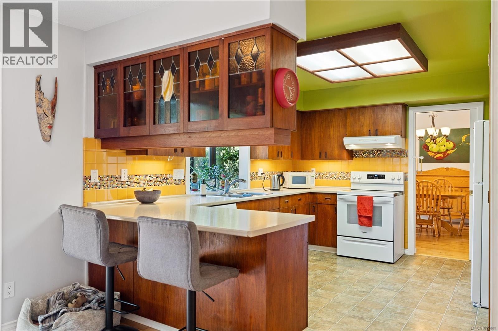 1538 CEDARGLEN RD - 13