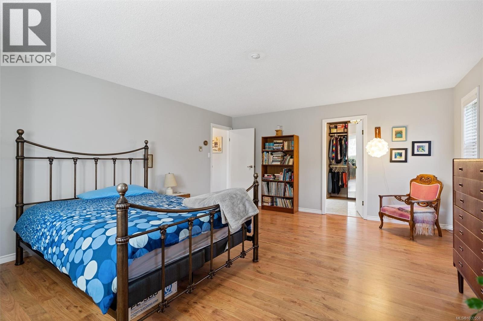 1538 CEDARGLEN RD - 23