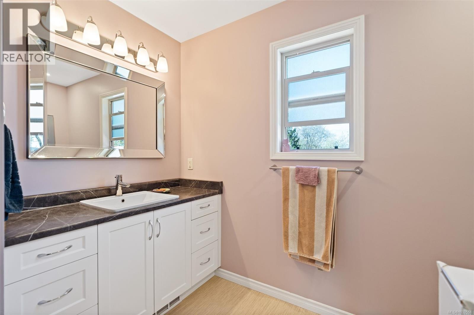 1538 CEDARGLEN RD - 27