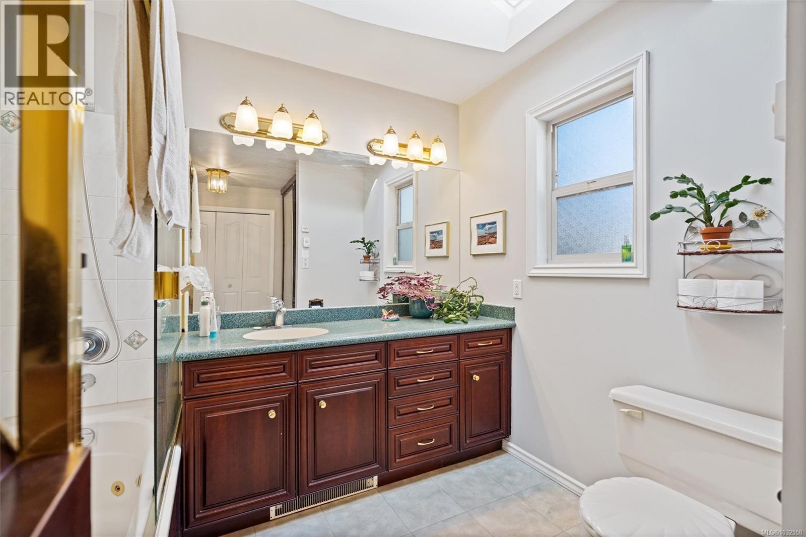 1538 CEDARGLEN RD - 25