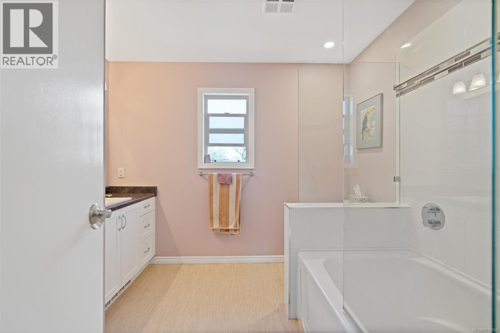 1538 CEDARGLEN RD - 26