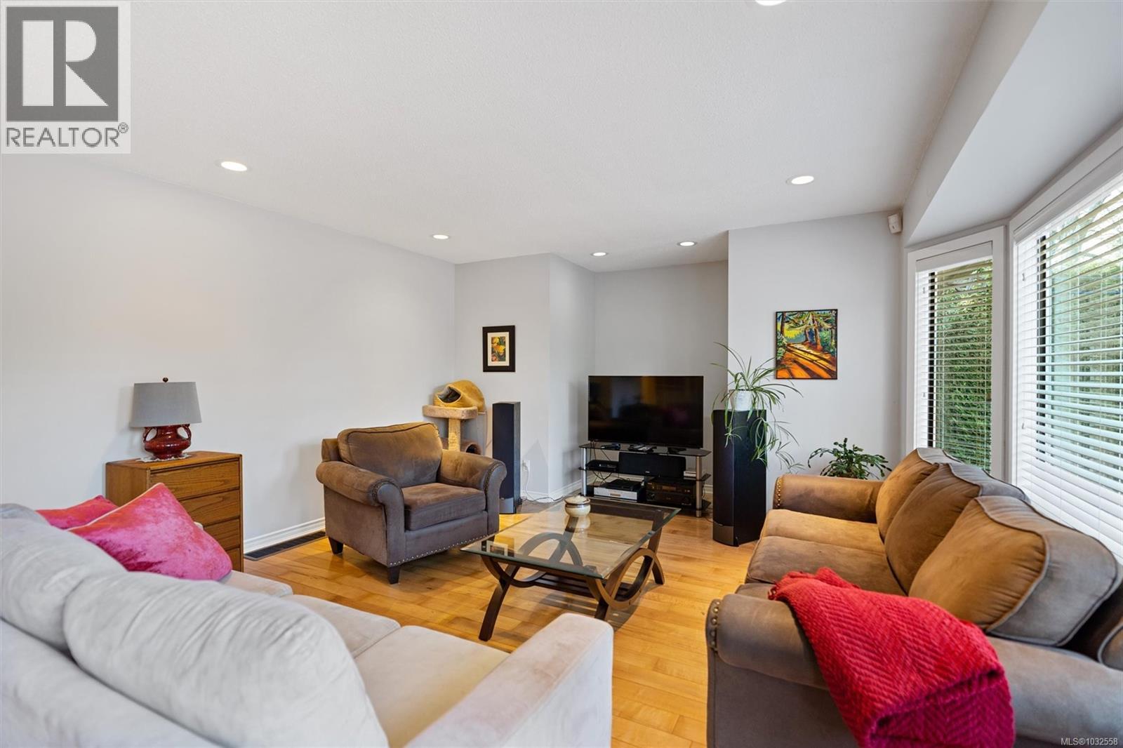 1538 CEDARGLEN RD - 16