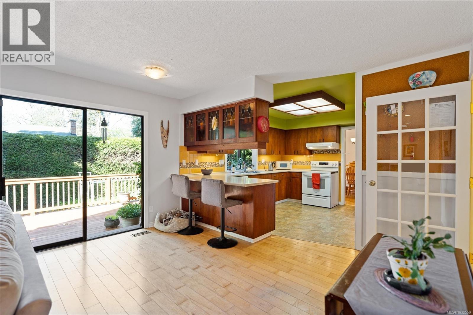 1538 CEDARGLEN RD - 14