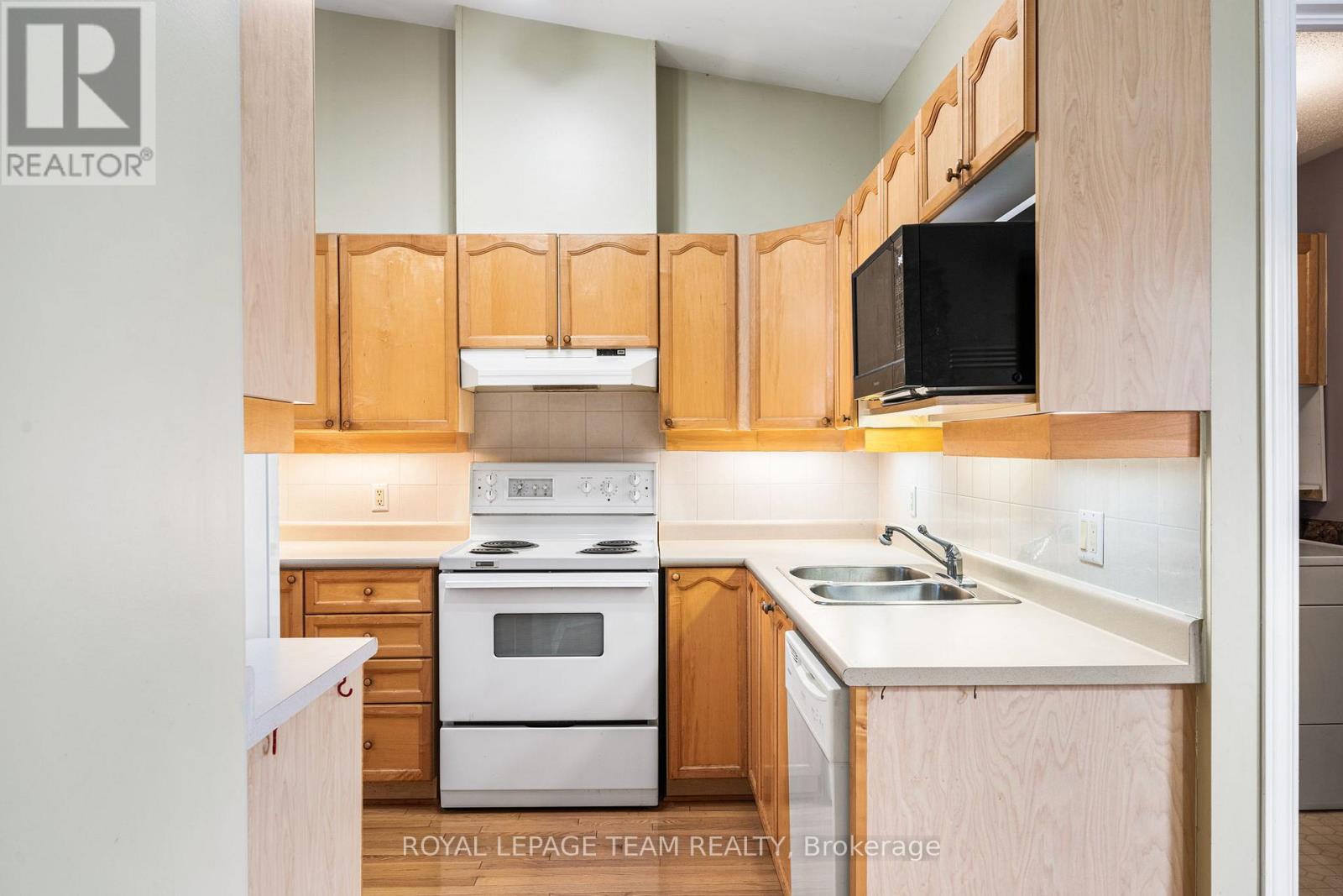 10 QUINTERRA COURT — photo 19