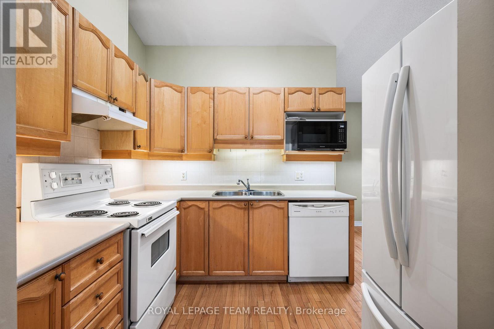 10 QUINTERRA COURT — photo 22