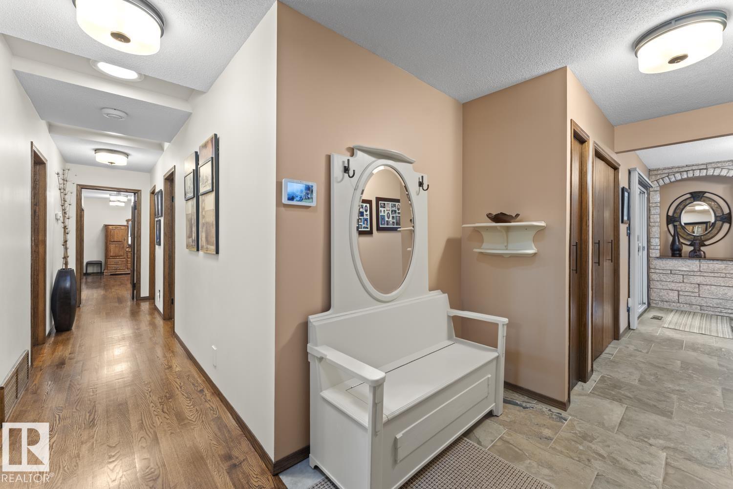203 PINE AV - 20