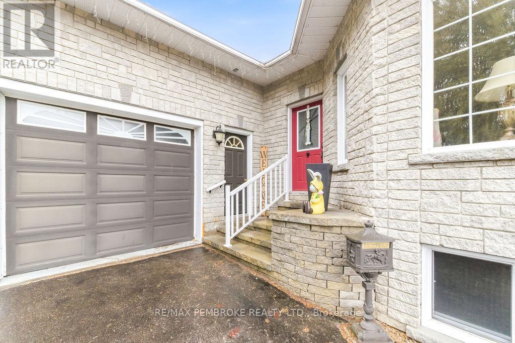 152 RETA CRESCENT - Image 3