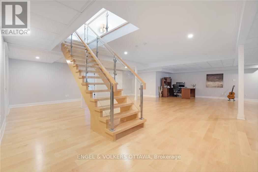 1296 BANKFIELD ROAD — photo 30