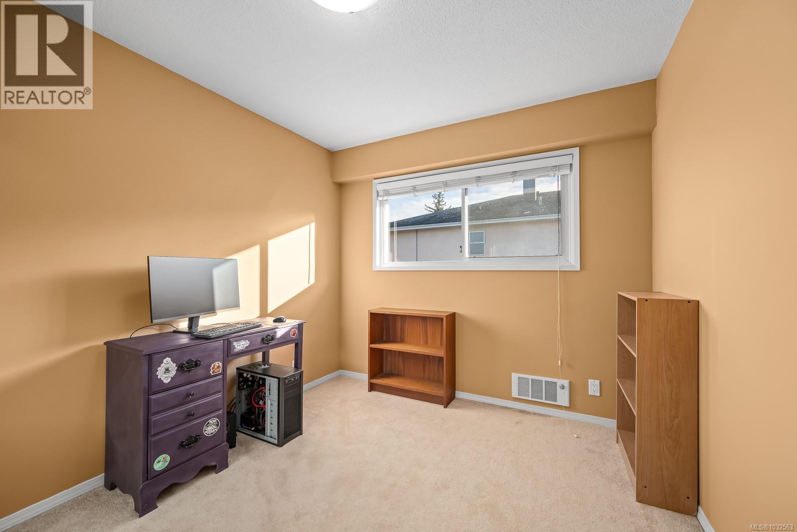 261 Alder St - 24