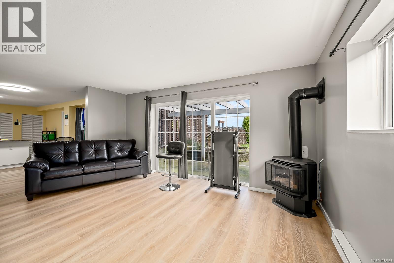 261 Alder St - 32