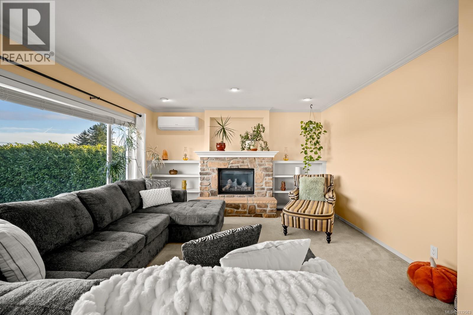 261 Alder St - 6