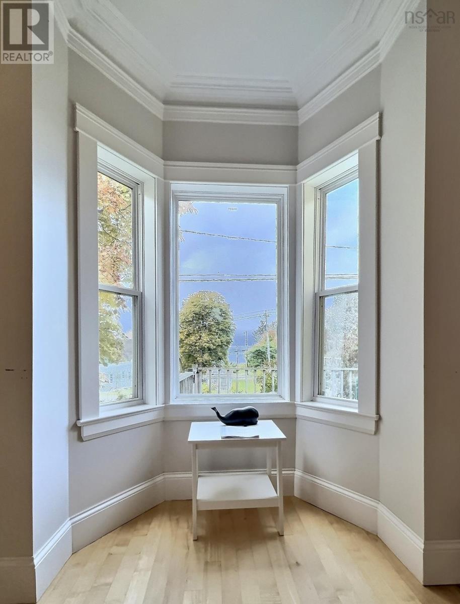 Property 14 of 32 of 31 High Road