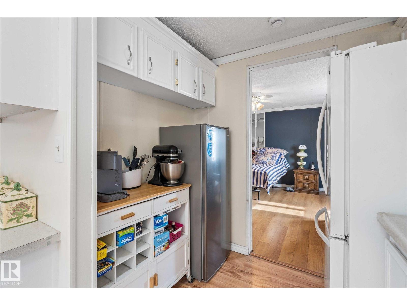 
          1063 LAKELAND CR
            <br/>
            <span>Sherwood Park</span>
            , 
            <span>AB</span>
             <span>T8H1J5</span>
         - Photo 19