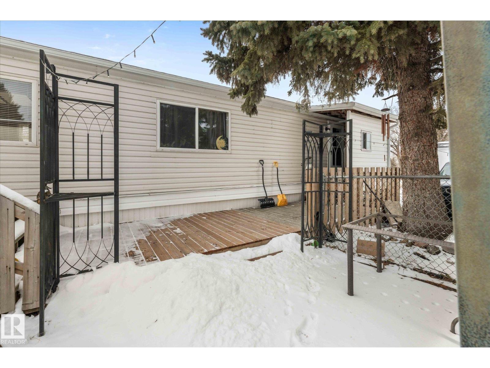 
          1063 LAKELAND CR
            <br/>
            <span>Sherwood Park</span>
            , 
            <span>AB</span>
             <span>T8H1J5</span>
         - Photo 38