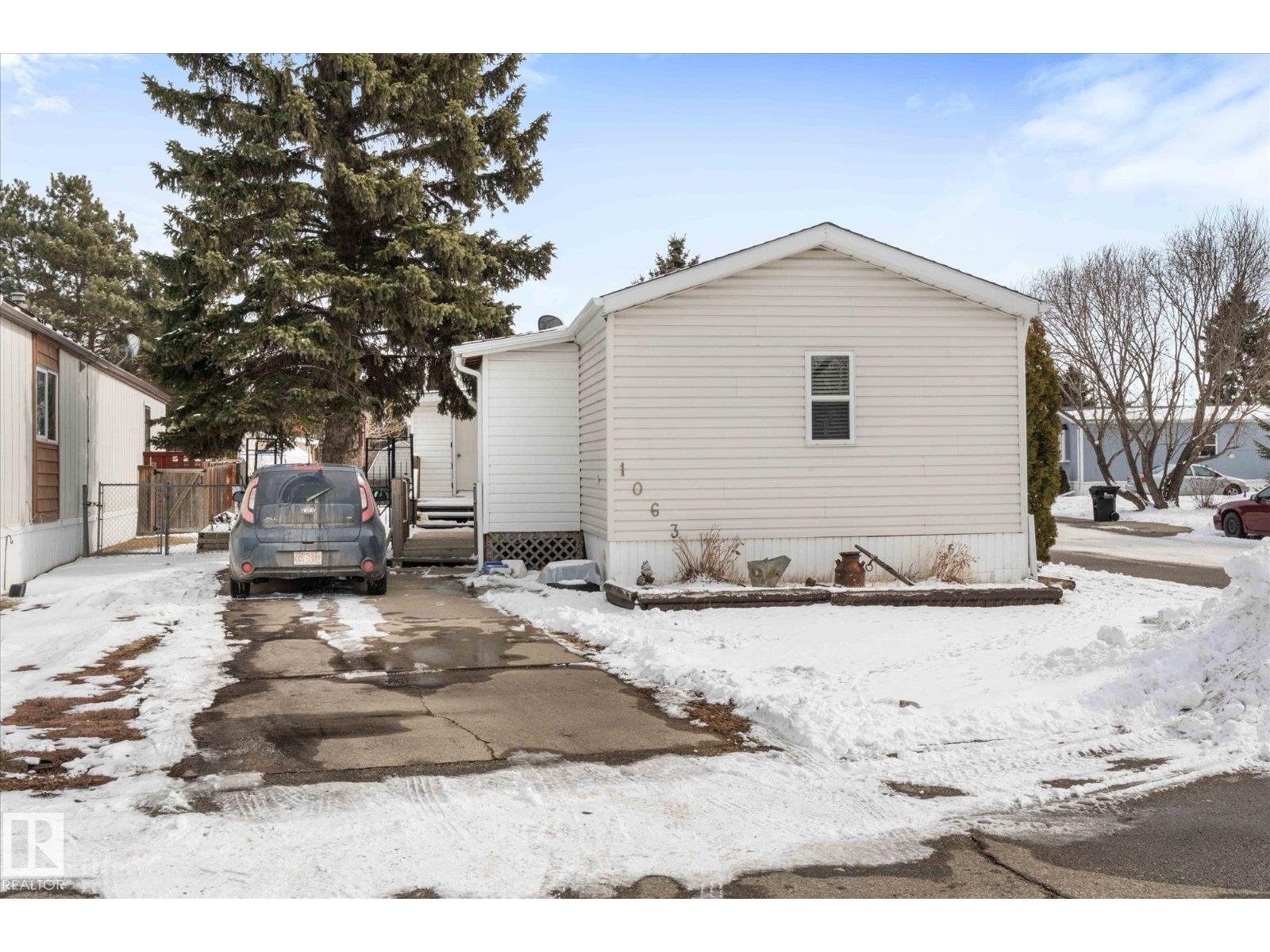 
          1063 LAKELAND CR
            <br/>
            <span>Sherwood Park</span>
            , 
            <span>AB</span>
             <span>T8H1J5</span>
        