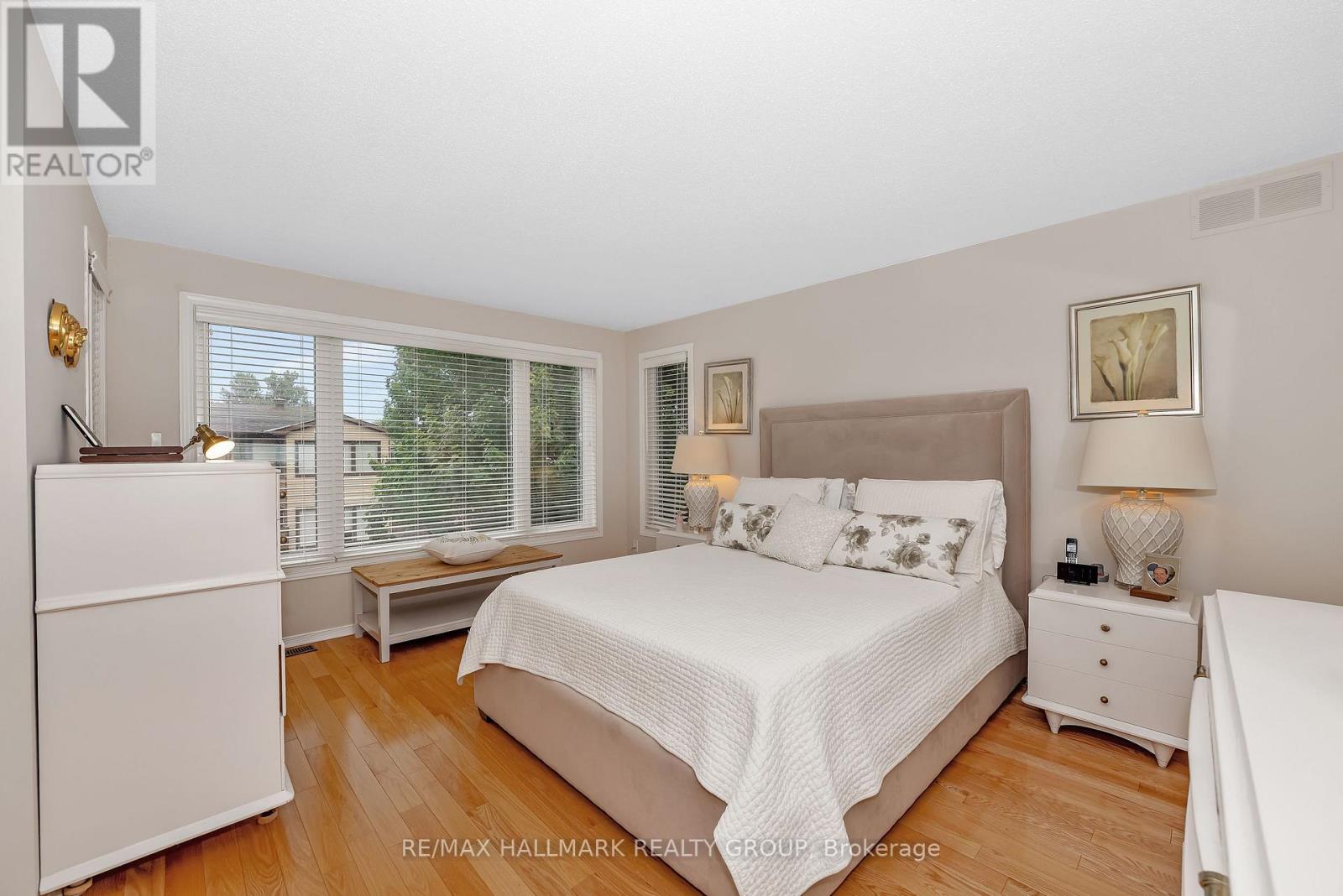 1850 THORNECREST STREET - 23