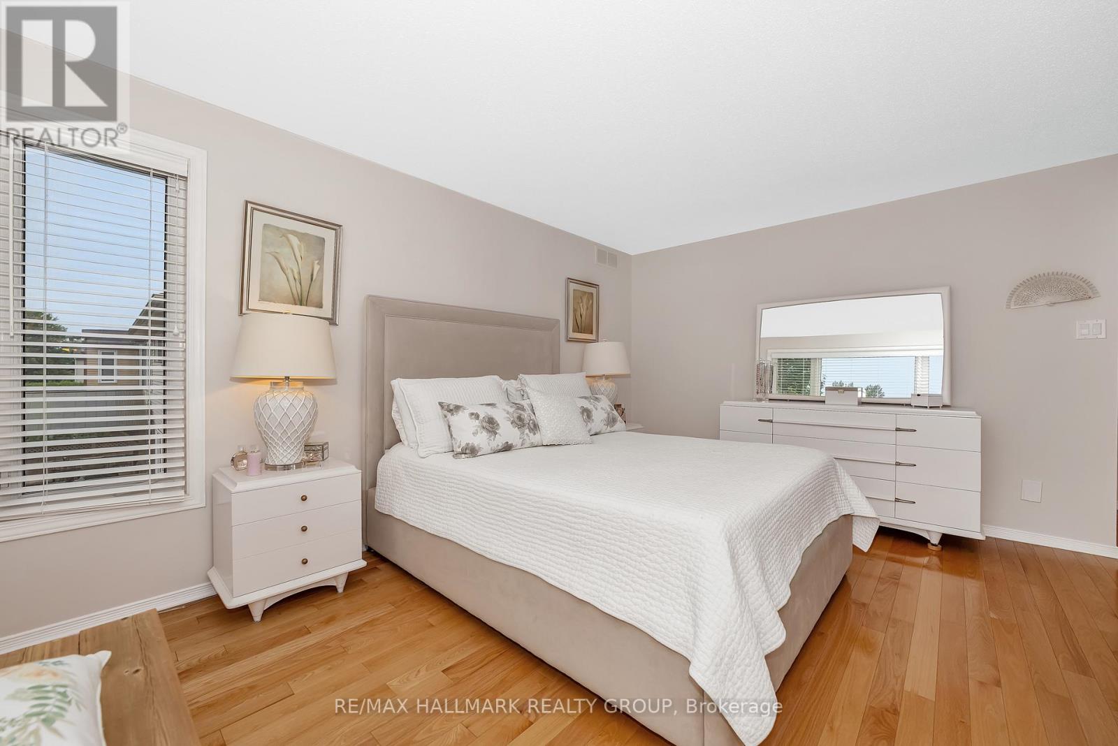 1850 THORNECREST STREET - 24