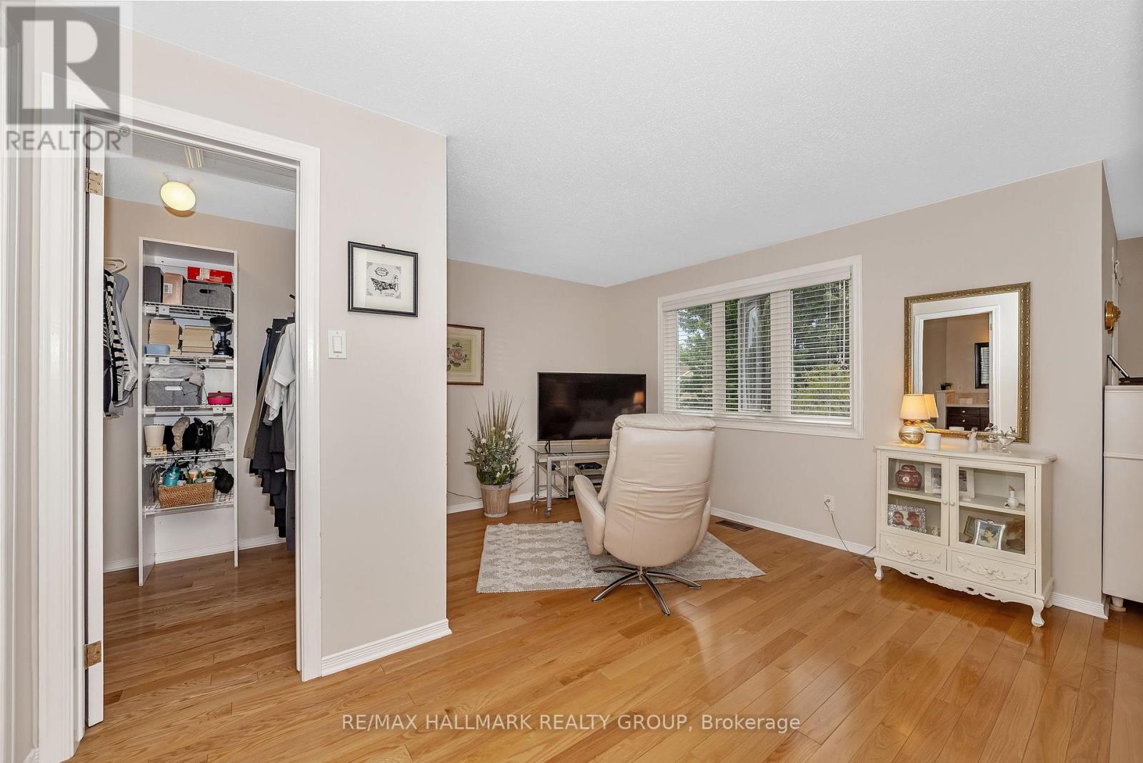 1850 THORNECREST STREET - 25