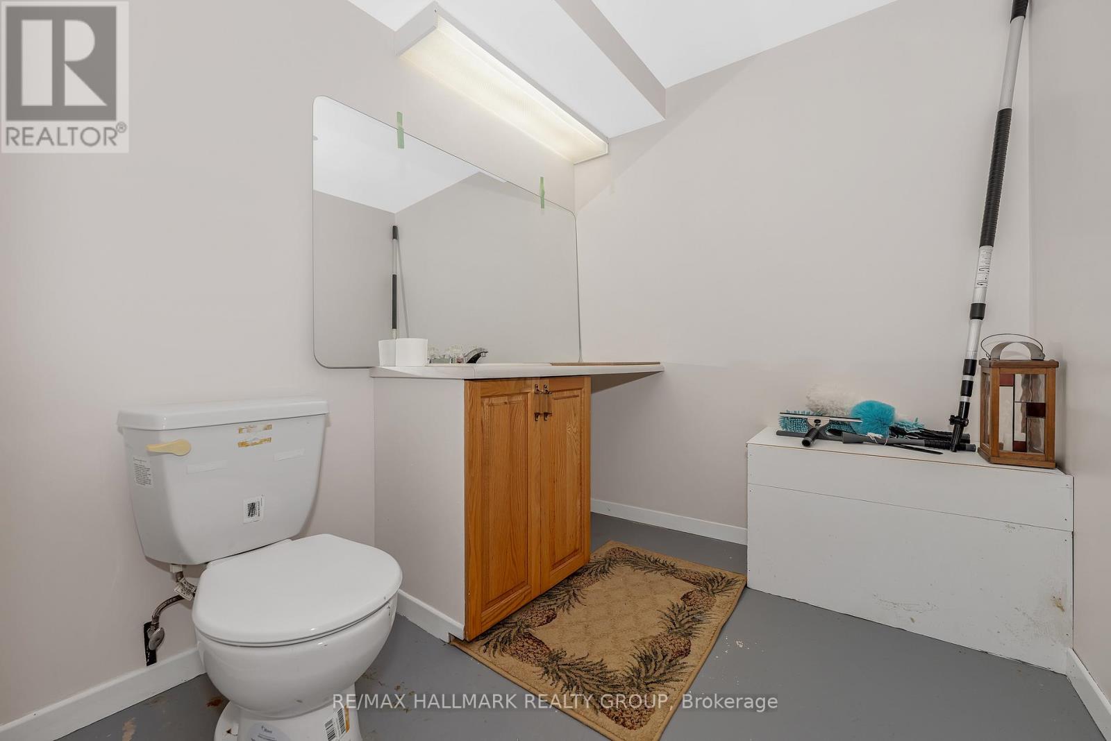 1850 THORNECREST STREET - 38