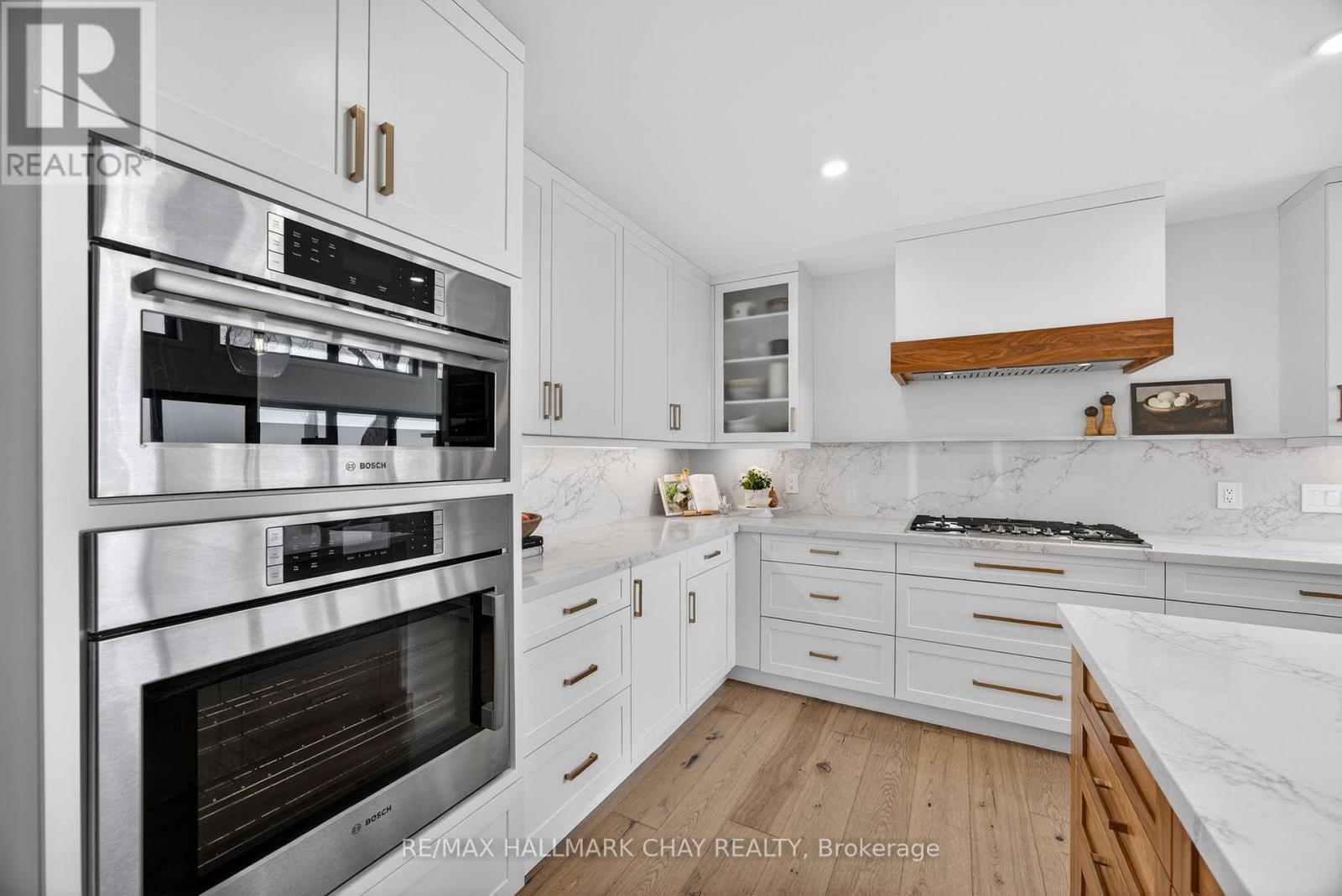 Bosch Wall oven & microwav