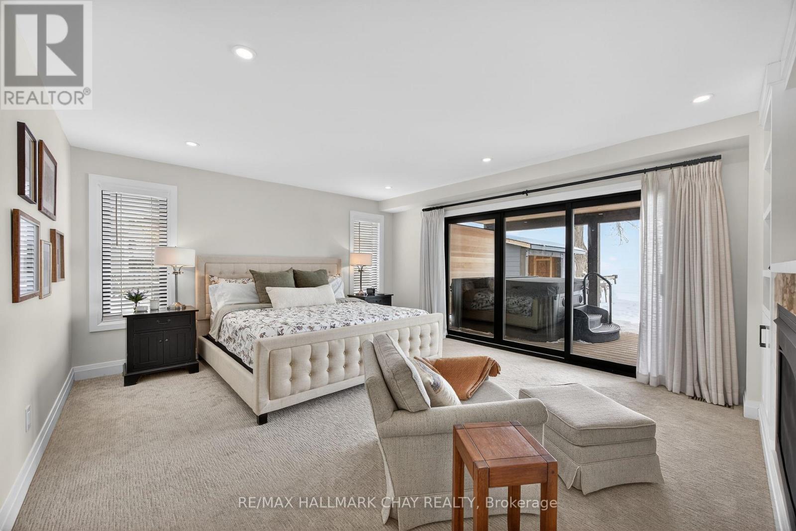 Main Floor Principal Bedroom